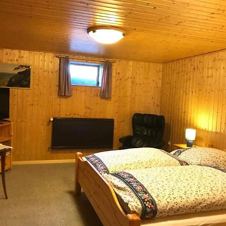 Schoenes Kellerzimmer Mit Bad Lägenhet Mittelangeln Exteriör bild