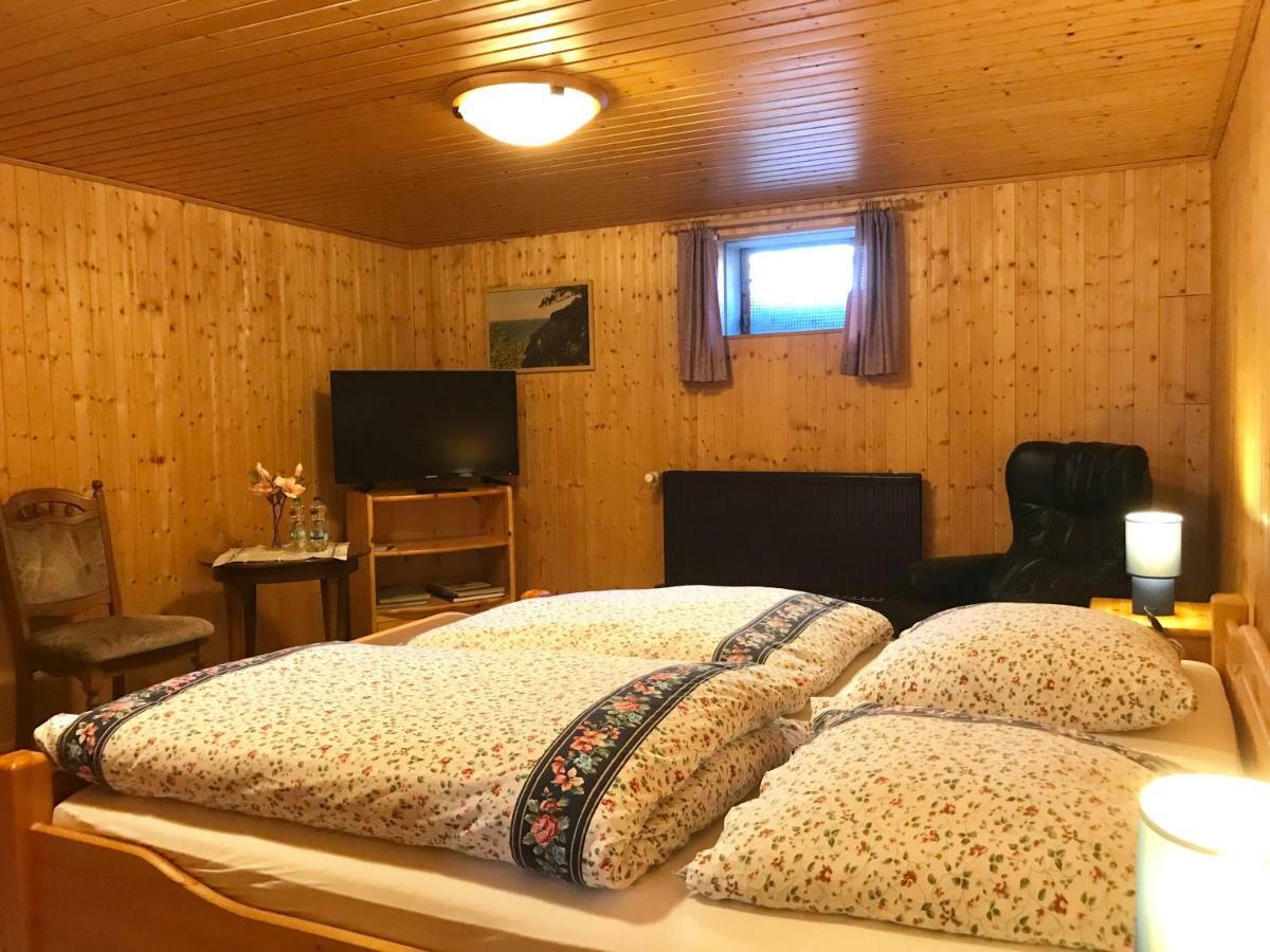 Schoenes Kellerzimmer Mit Bad Lägenhet Mittelangeln Exteriör bild